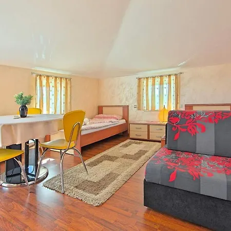 Stunning In With Kitchen Apartment Porec