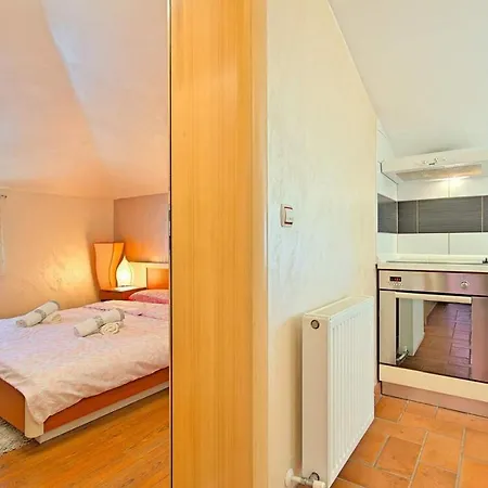 Stunning In With Kitchen * Porec