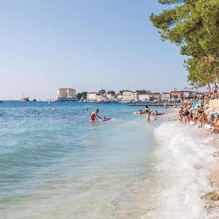 Stunning In With Kitchen * Poreč